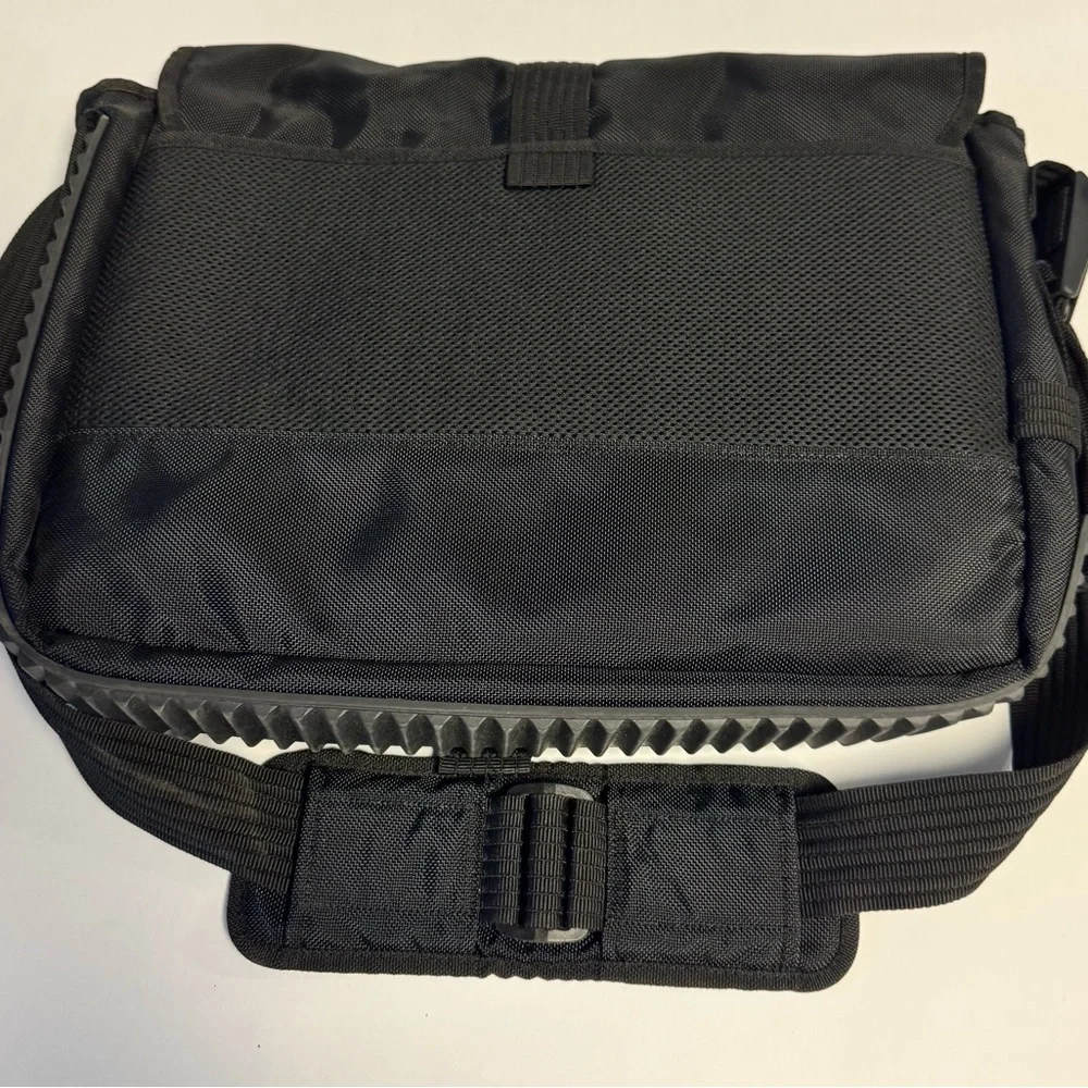 Targus Black and Dark Blue Laptop Messenger Bag with Adjustable Strap